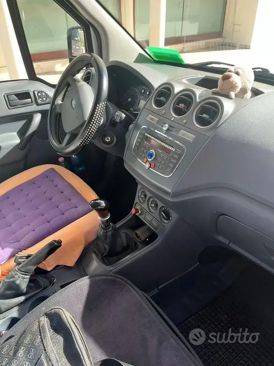 Ford Transit Connect 2009 photo 4