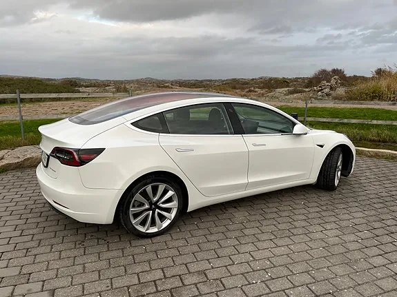 Tesla Model 3 2019 photo 2