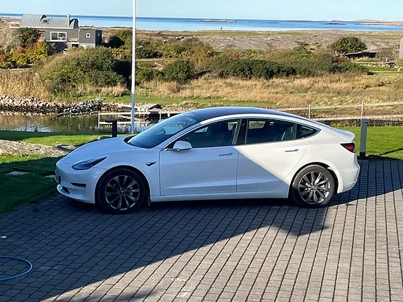 Tesla Model 3 2019 photo 4