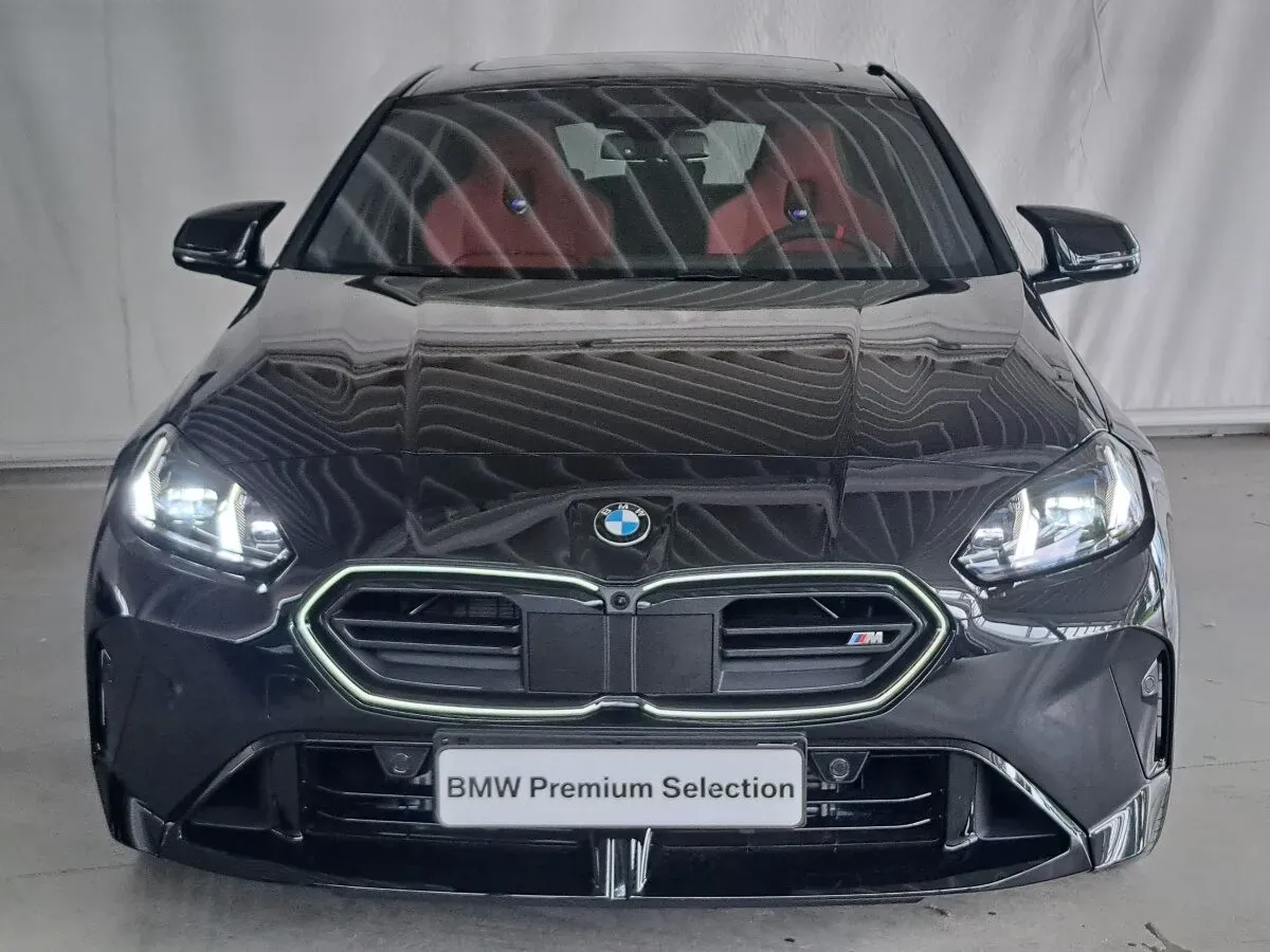 BMW 1 Series 2025 photo 2