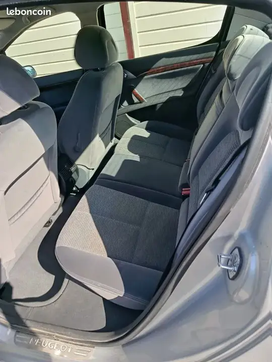 Peugeot 407 2008 photo 3