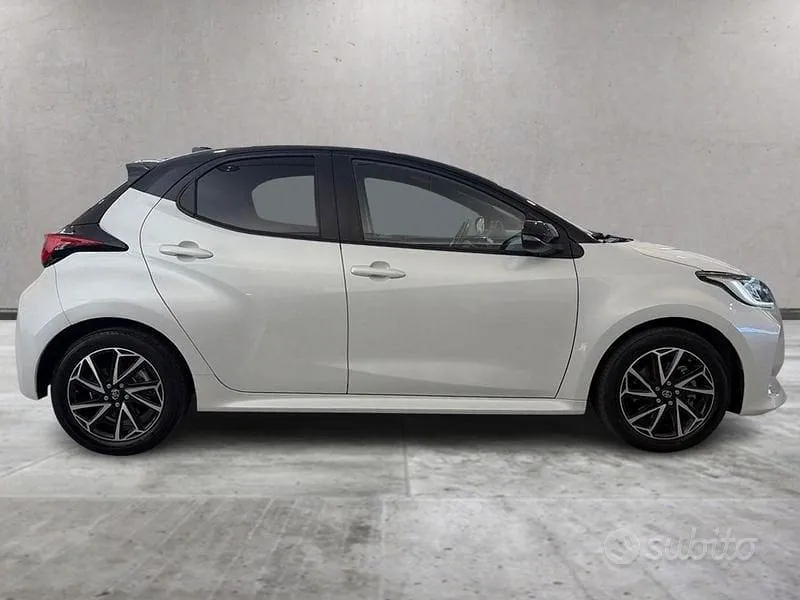 Toyota Yaris 2022 photo 3