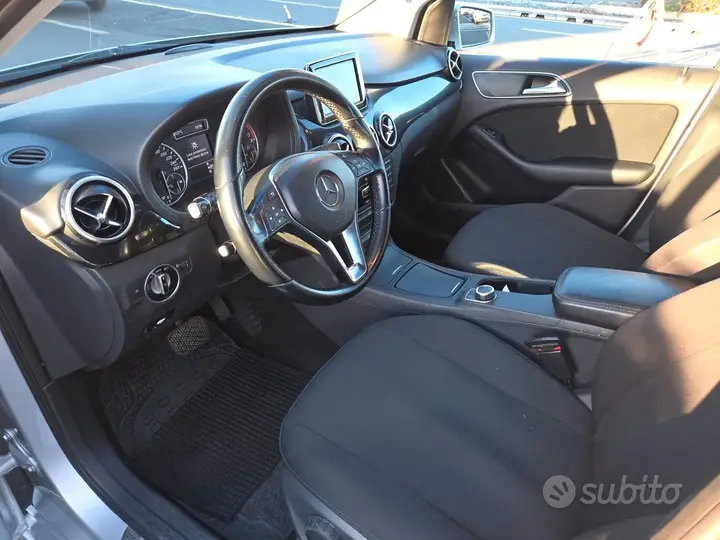 Mercedes-Benz B 2013 photo 3