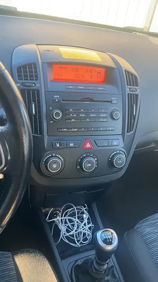 Kia Ceed 2009 photo 4