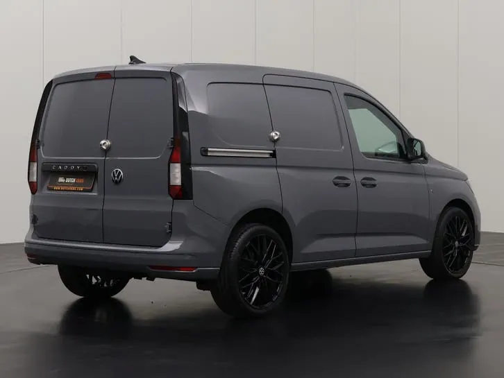 Volkswagen Caddy 2022 photo 2