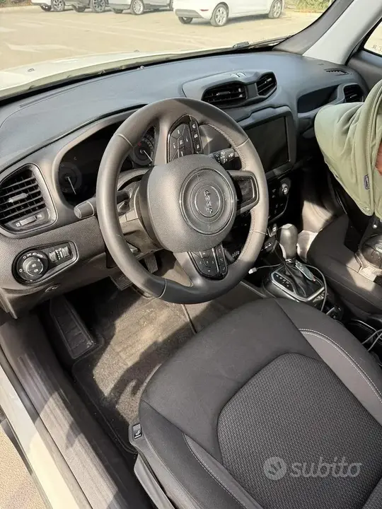 Jeep Renegade 2022 photo 4