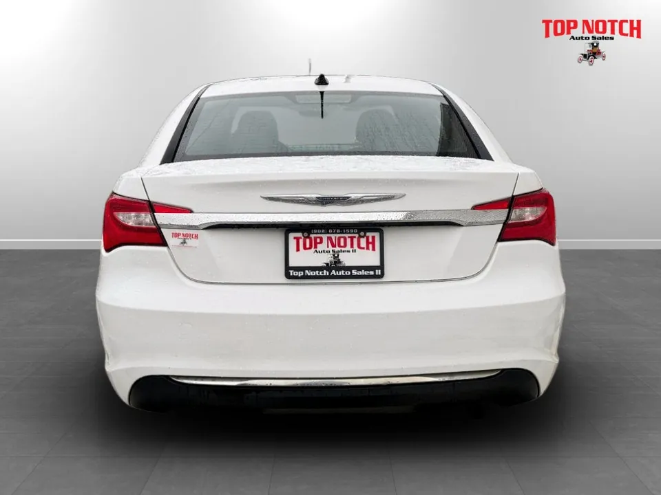 Chrysler 200 2013 photo 5