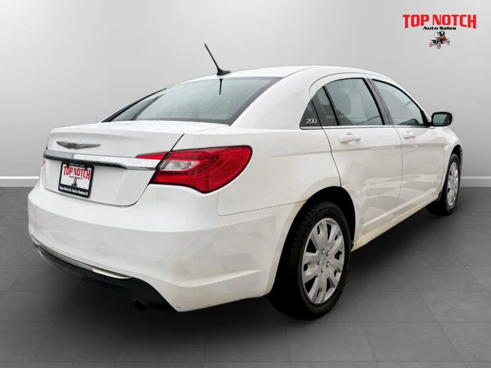 Chrysler 200 2013 photo 4