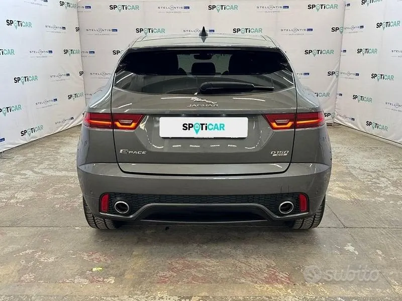 Jaguar E-Pace 2019 photo 4