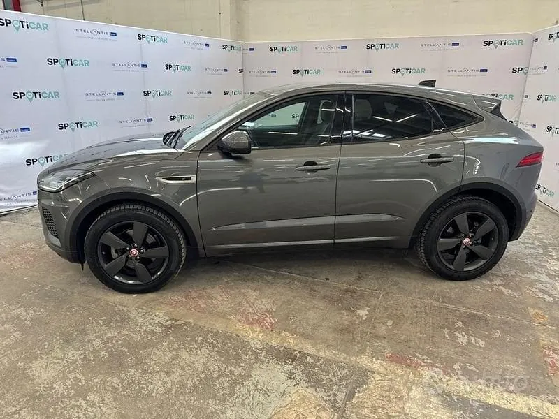 Jaguar E-Pace 2019 photo 2