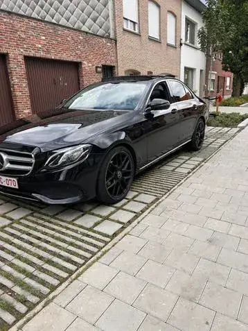 Mercedes-Benz E220