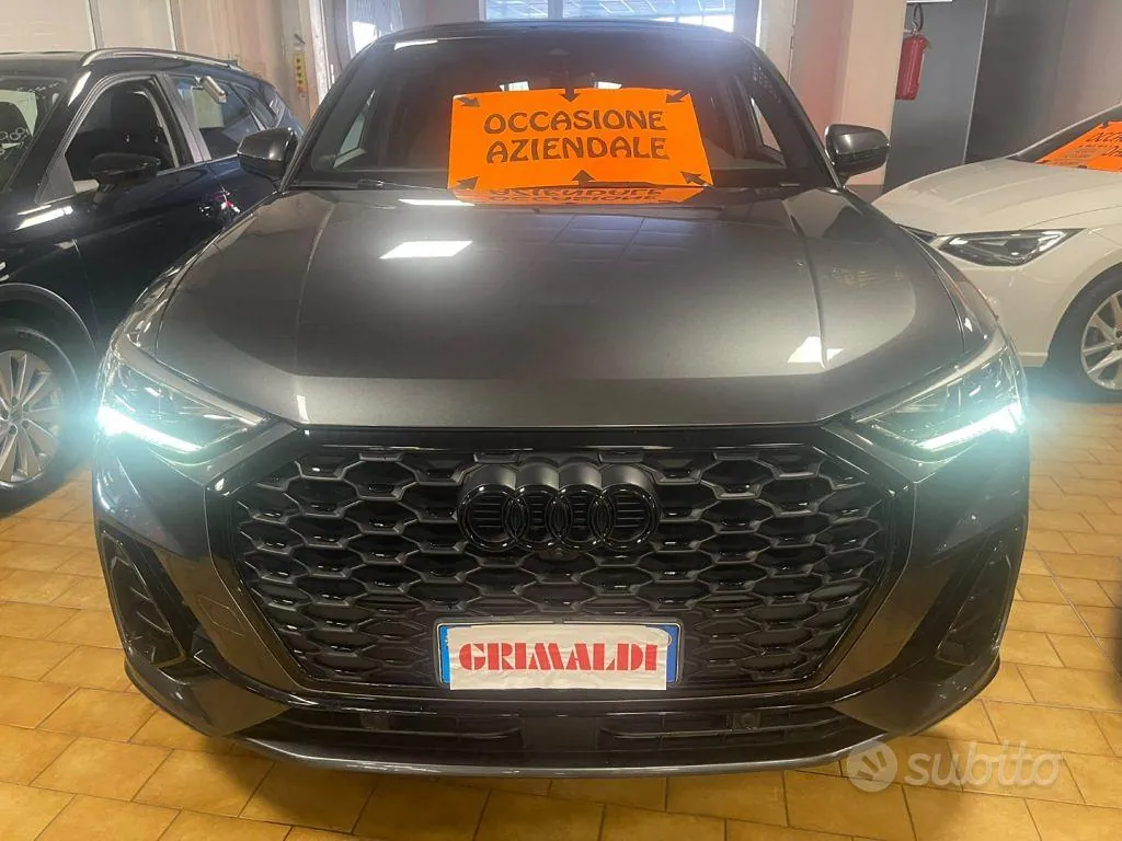 Audi Q3 2021 photo 2