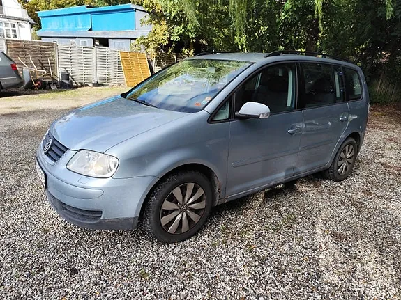 Volkswagen Touran 2006 photo 2