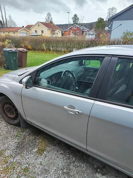 Ford Focus 2011 photo 3
