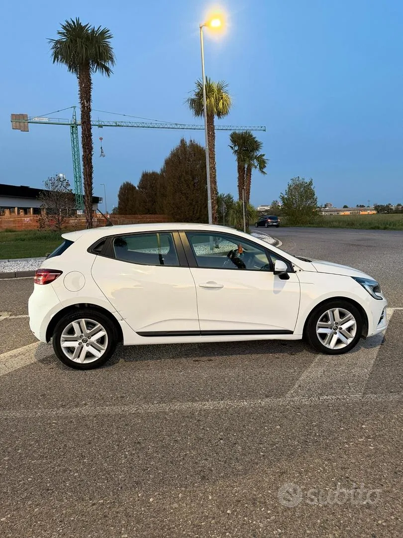 Renault Clio 2022 photo 5