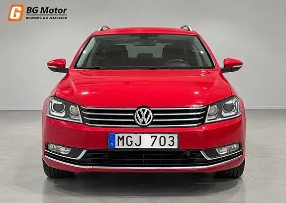 Volkswagen Passat 2012 photo 2