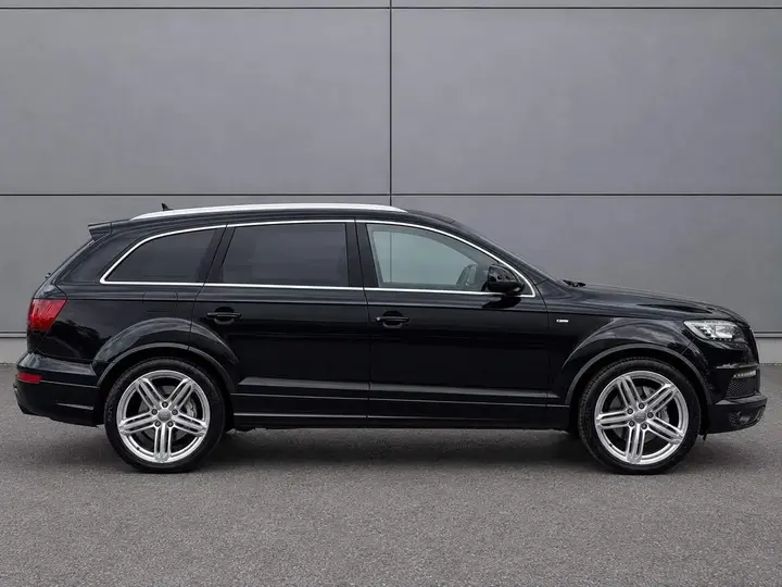 Audi Q7 2009 photo 2