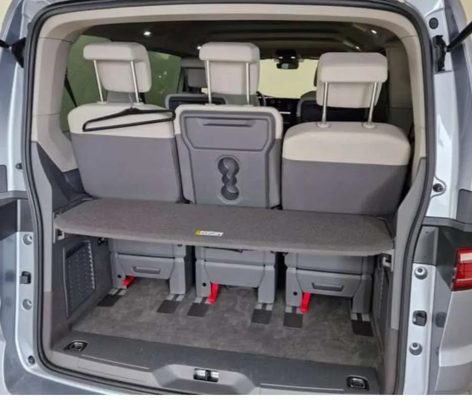 Volkswagen Multivan 2024 photo 3
