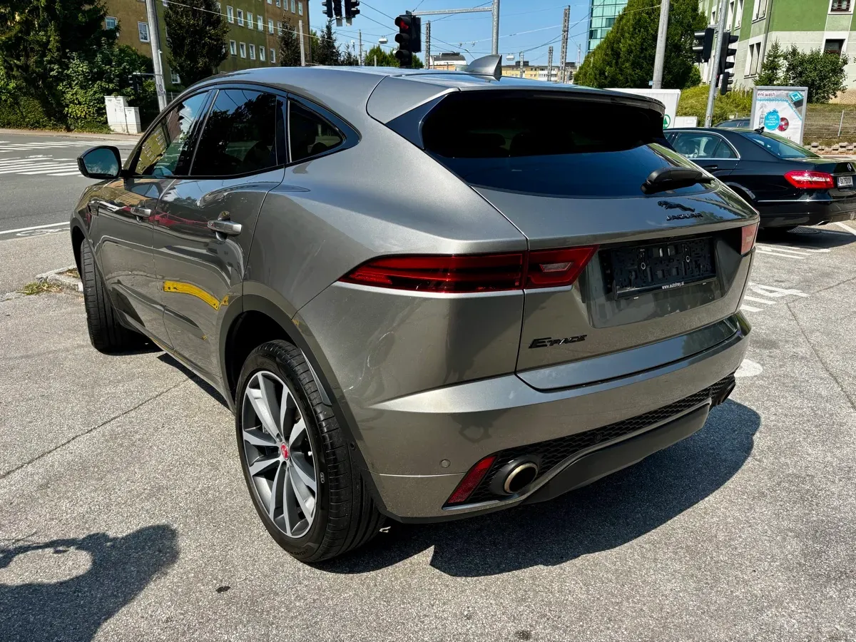 Jaguar E-Pace 2018 photo 3