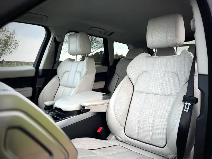 Land Rover Range Rover Sport 2015 photo 2