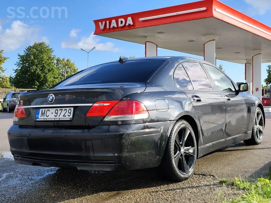 BMW 730 2005 photo 2