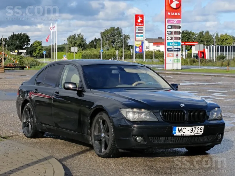 BMW 730