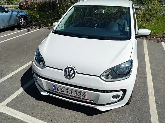 Volkswagen Up 2012 photo 2