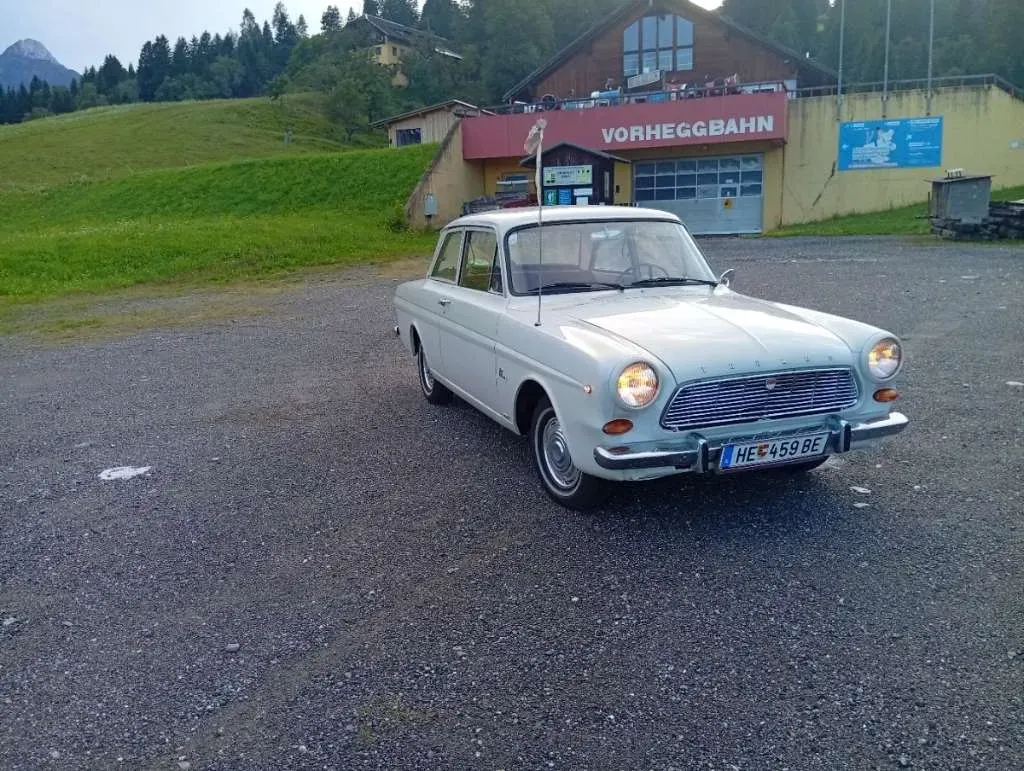 Ford Taunus 1964 photo 2