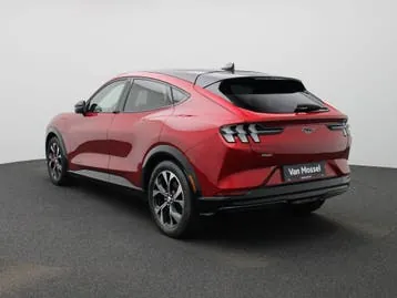 Ford Mustang Mach-E 2021 photo 2