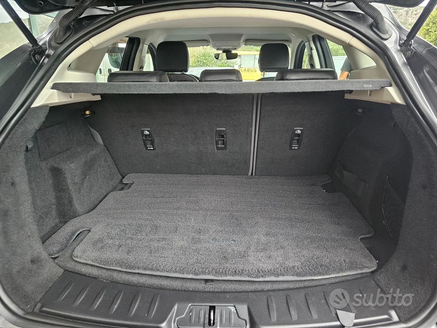 Jaguar E-Pace 2020 photo 5