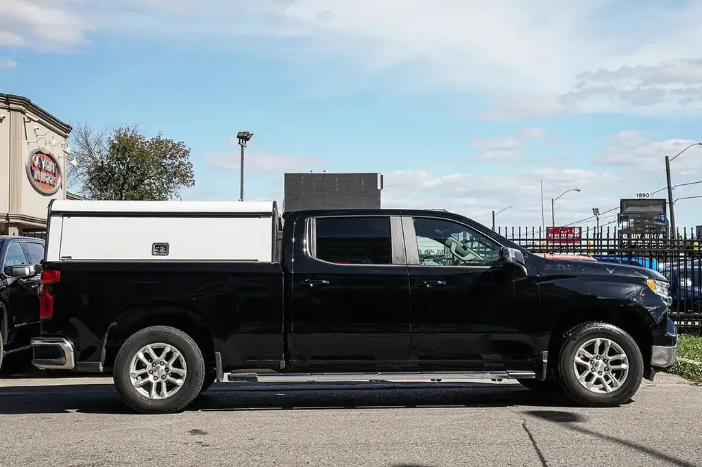 Chevrolet Silverado 1500 2022 photo 3