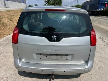 Peugeot 5008 2010 photo 3
