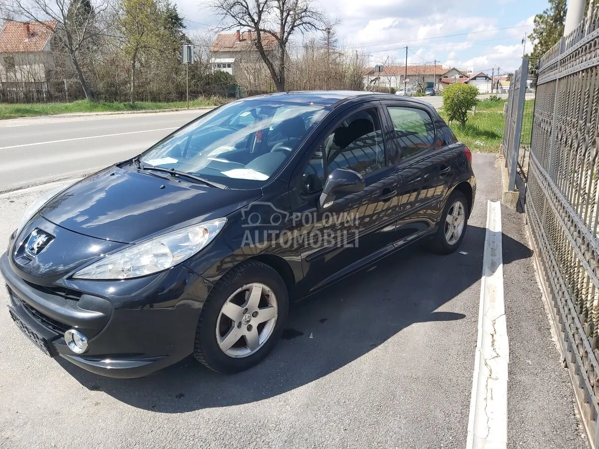 Peugeot 207 2009 photo 2