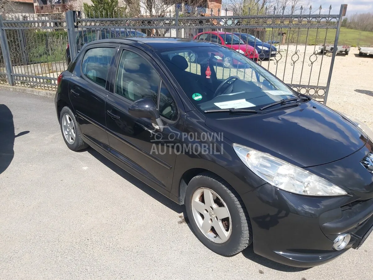 Peugeot 207 2009 photo 3