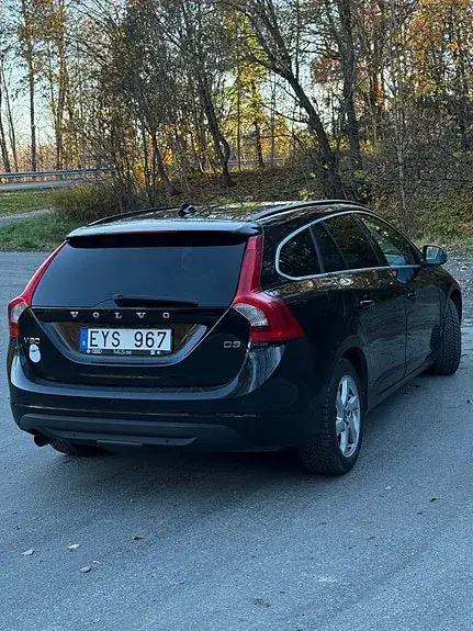 Volvo V60 2011 photo 2