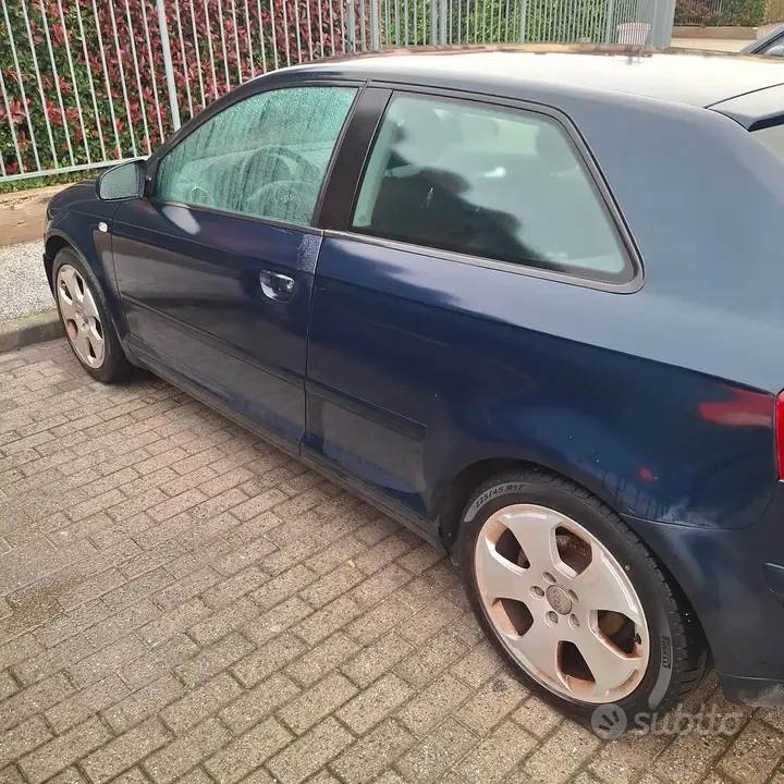 Audi A3 2004 photo 2