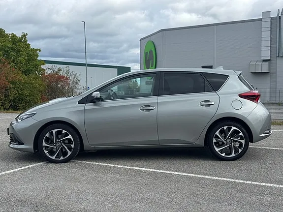 Toyota Auris 2015 photo 4