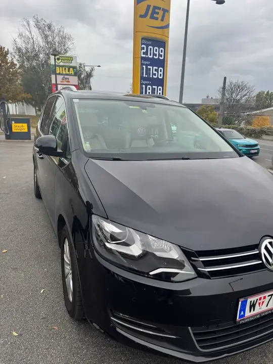 Volkswagen Sharan 2012 photo 2