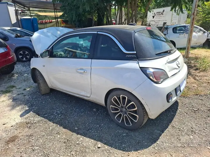 Opel Adam