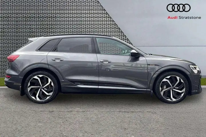 Audi E-Tron 2022 photo 4