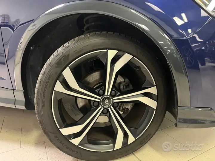 Audi Q3 2023 photo 3