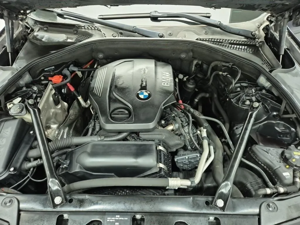 BMW 5 Series 2016 photo 5