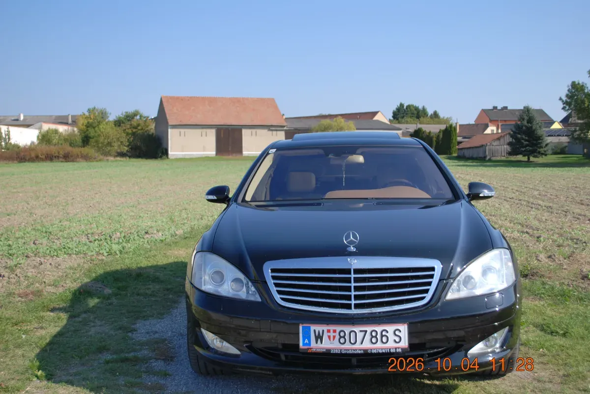 Mercedes-Benz S-Class 2006 photo 2