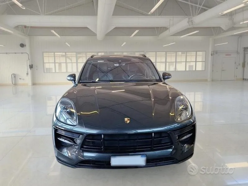 Porsche Macan 2021 photo 2