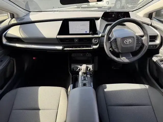 Toyota Prius 2023 photo 3