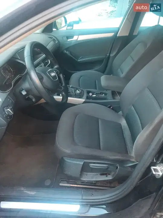Audi A4 2012 photo 3