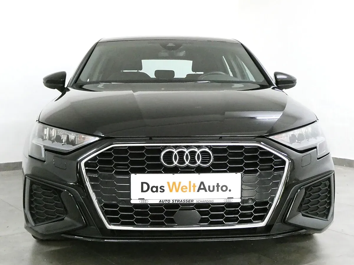 Audi A3 2022 photo 2