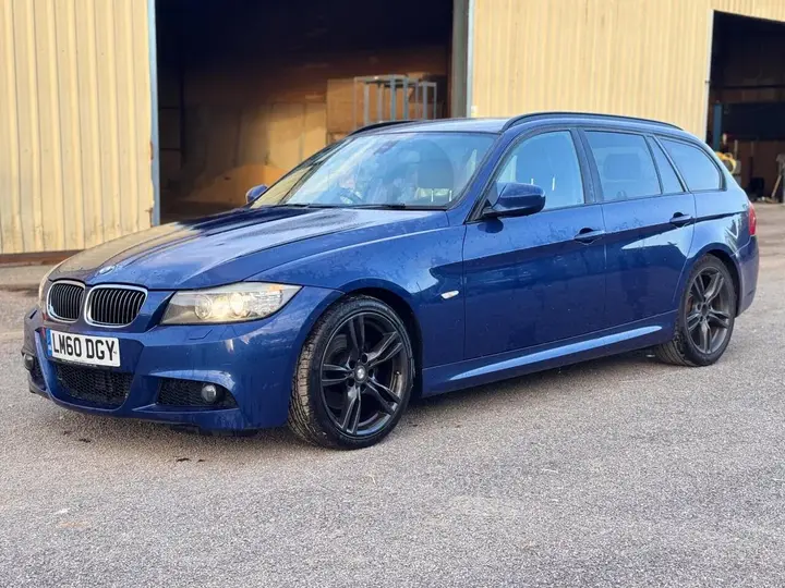 BMW 3 Series 2010 photo 5