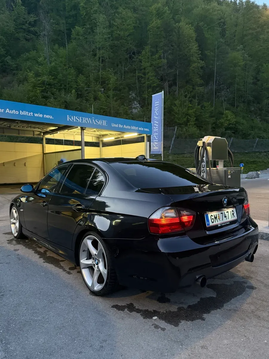 BMW 3 Series 2006 photo 2