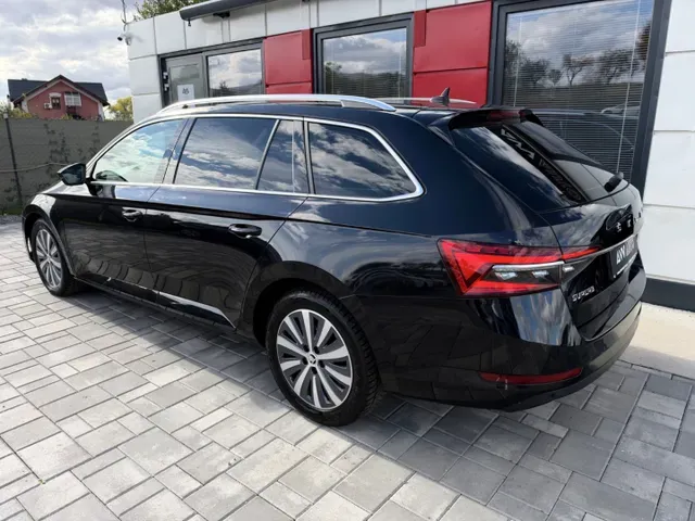 Skoda Superb Combi 2022 photo 3